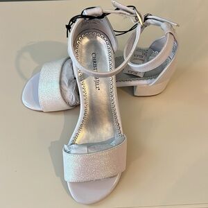 Girls White  Dress sandal, Christie & Jill , size 2, New